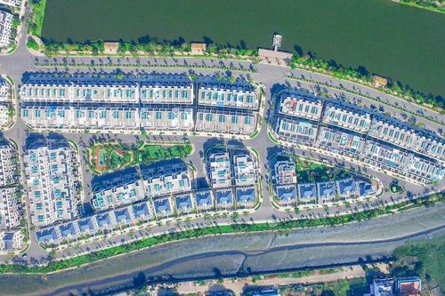 Loạt dự án được định giá đất; cho đặt cược ở trường đua ngựa, đua chó