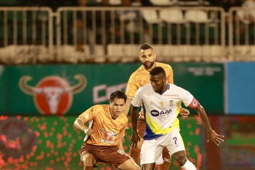 Sông Lam Nghệ An và 'dấu hỏi' mang tên Michael Olaha