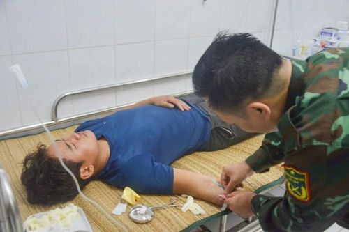 Cấp cứu 6 ngư dân bị ngộ độc thực phẩm do ăn cá hồng