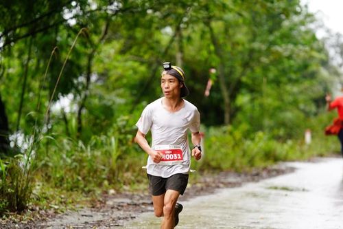 Lê Tấn Hi chinh phục đường chạy Mitsubishi Motors Việt Nam-Tam Đảo City Trail