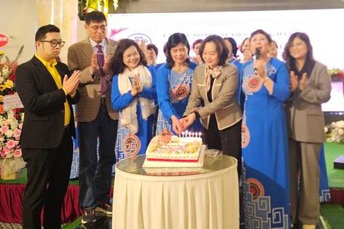 CLB Phụ nữ kiên cường Hà Nội: Nơi động viên tinh thần cho chị em ung thư vú