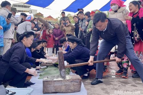 8 đội tham gia Hội thi giã bánh giầy, bánh ngải Xuân Ất Tỵ