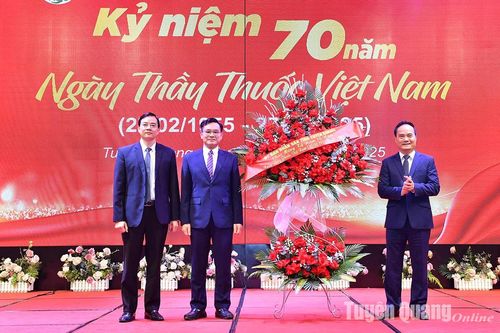 Bệnh viện Đa khoa tỉnh kỷ niệm 70 năm ngày Thầy thuốc Việt Nam