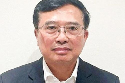 Truy tố cựu Thứ trưởng Hoàng Quốc Vượng trong vụ án điện mặt trời