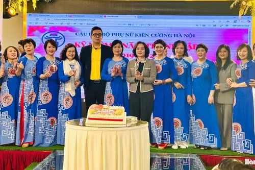 CLB Phụ nữ Kiên cường - Nơi gắn bó yêu thương