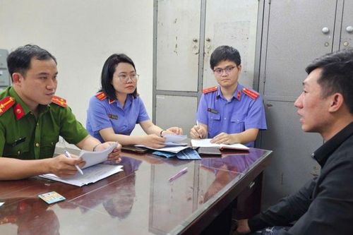 Vụ thanh niên bị đánh nhập viện vì ghẹo gái ở 'phố Hồng Kông': Nghi can cộm cán cỡ nào?