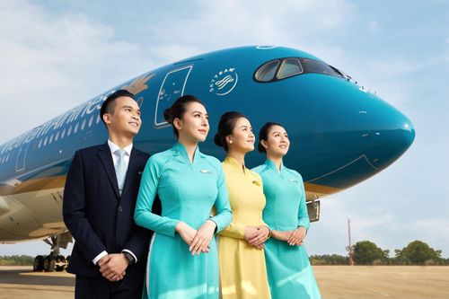 Không giỏi ngoại ngữ có làm được tiếp viên hàng không?