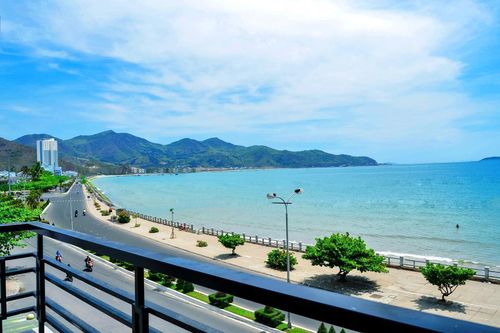 Du lịch Nha Trang ngắm Bãi Tiên như thực như mơ