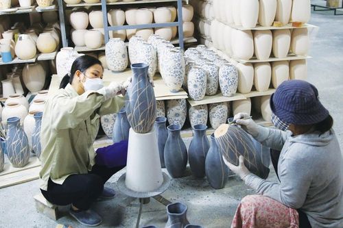 Cơ hội nâng tầm thương hiệu làng nghề Hà Nội: Giữ truyền thống, phát huy sáng tạo