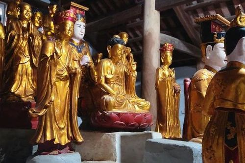 Ngắm những cổ vật quý trong ngôi chùa 400 năm tuổi ở Thái Nguyên