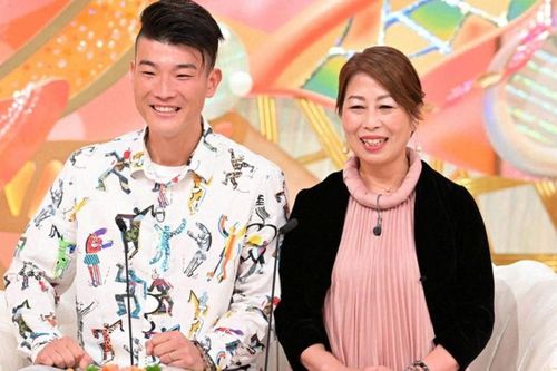 Anh chàng Nhật Bản kết hôn với mẹ của bạn cùng lớp