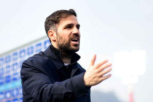 Fabregas đi vào lịch sử ở CLB Italy