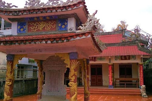 Chào tuần mới: 'Thầy thuốc' và 'y miếu'