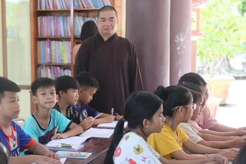 Sống đẹp đạo, bảo vệ bình yên phố phường