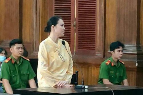 Lừa đảo ngân hàng, chủ tịch công ty địa ốc lãnh 8 năm tù