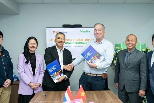 Schneider Electric và Van Der Leun Việt Nam hợp tác chiến lược