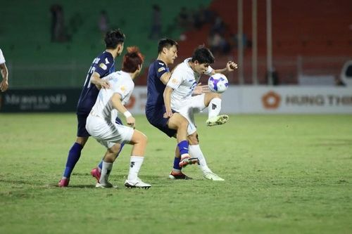 Đánh bại Bình Định, Thép xanh Nam Định vững ngôi đầu V-League