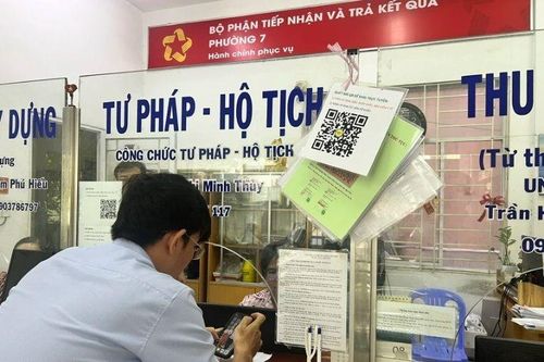 Đẩy mạnh giải quyết thủ tục đăng ký hộ tịch trên môi trường điện tử