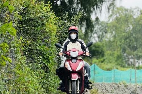 Khu dân cư gần 50 năm không có đường đi