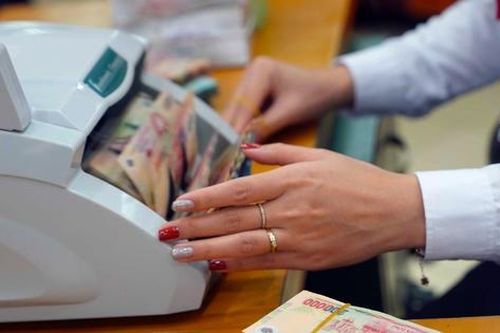 Cựu nhân viên ngân hàng tiếp tay cho nhóm lừa đảo