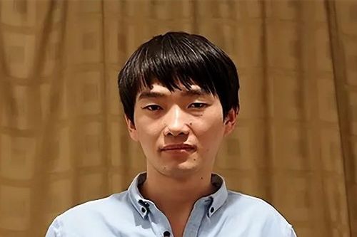Nam sinh từng cố tình để bị điểm 0 thi đại học, làm lại cuộc đời ở tuổi 35