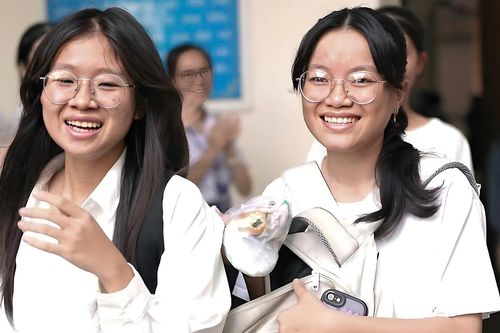 Vì sao Trường ĐH Sư phạm TPHCM lại xét tuyển cả học bạ?