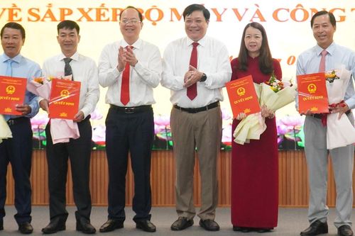 Ông Trần Văn Trung làm Giám đốc Sở Khoa học và Công nghệ Cà Mau