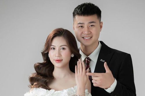Vợ giáo viên xinh đẹp của thủ thành U23 Việt Nam Văn Toản