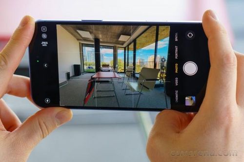 Vua màn lớn iPhone 16 Plus giảm hấp dẫn cuối tháng 2, quyết đấu Galaxy S25 Plus, rẻ hơn iPhone 16 Pro Max cả chục triệu