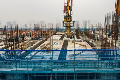 Doanh nghiệp xây dựng: Vượt đáy thành công, leo dốc mỏi mệt