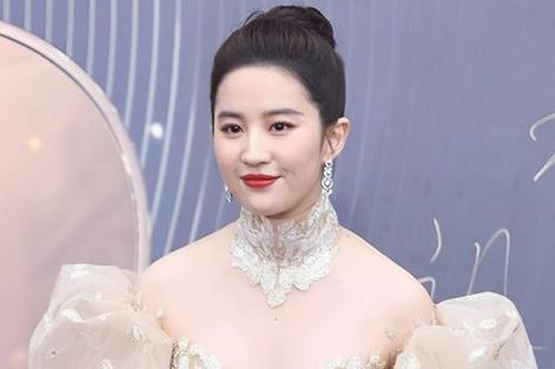 Loạt ảnh khiến Lưu Diệc Phi phải xấu hổ