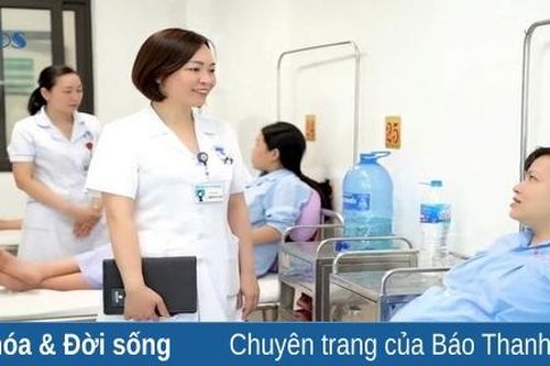 Thầy thuốc Ưu tú Nguyễn Thị Thắm - người hết lòng vì 'mẹ tròn con vuông'