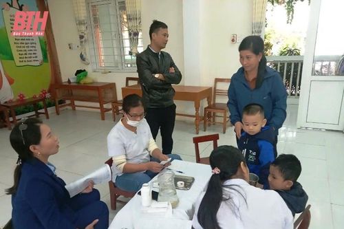 Các trường học miền núi chủ động phòng, chống rét cho học sinh
