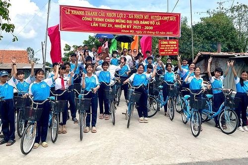Khánh thành cầu nông thôn trị từ nguồn xã hội hóa