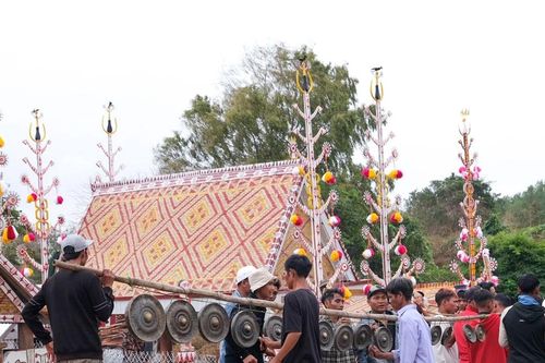 Lễ bỏ mả của người Bahnar ở Kông Chro