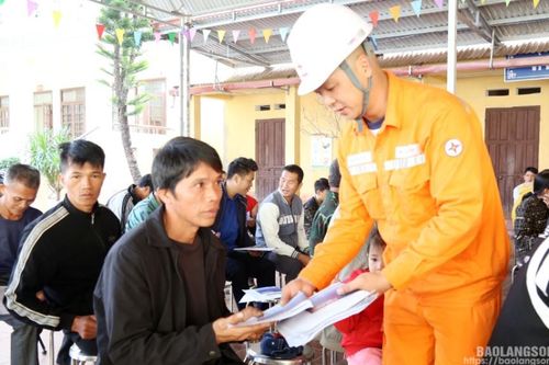 Công ty Điện lực Lạng Sơn: Đẩy mạnh thanh toán tiền điện không dùng tiền mặt