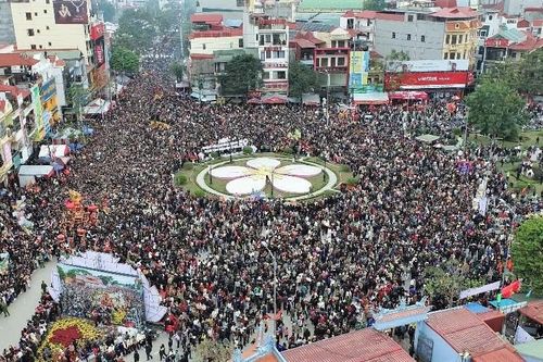 Gần 900.000 lượt người dự Lễ hội Kỳ Cùng – Tả Phủ từ ngày 22 đến 27 tháng Giêng năm Ất Tỵ