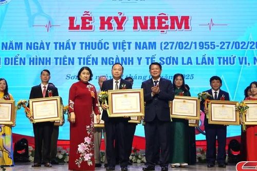 Sơn La có thêm 27 bác sĩ được phong tặng danh hiệu 'Thầy thuốc ưu tú'