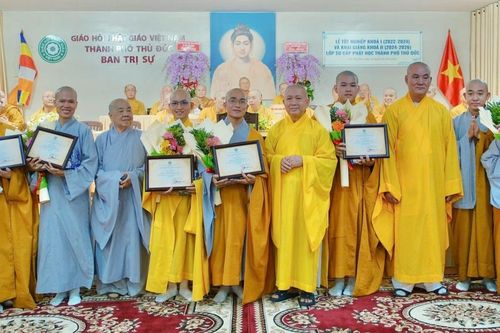 Lớp Sơ cấp Phật học TP.Thủ Đức tổng kết khóa I và khai giảng khóa II