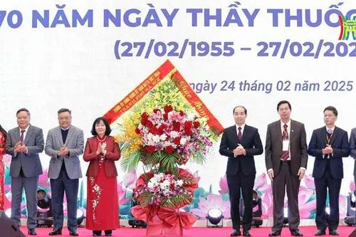 Chăm lo sức khỏe nhân dân là nhiệm vụ cao cả nhất