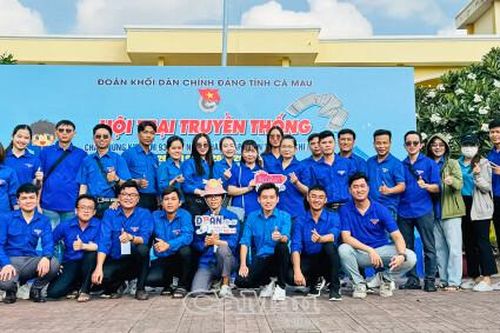 Bác sĩ trẻ hết lòng vì bệnh nhân