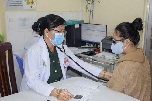 'Chất thép' trong màu áo quân y