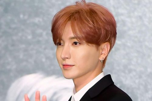 Sao Hàn 24/2: Leeteuk từng muốn tự tử, con trai Kwon Sang Woo đẹp như nam thần