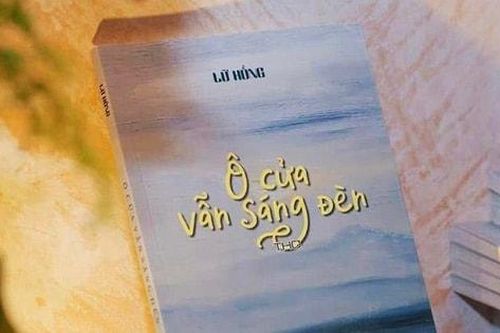 Ngọn đèn thơ lấp lánh nơi phố núi