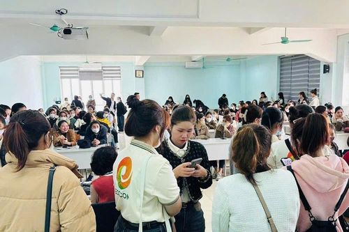 Nhiều lao động trên 40 tuổi đang khó khăn trong tìm việc làm