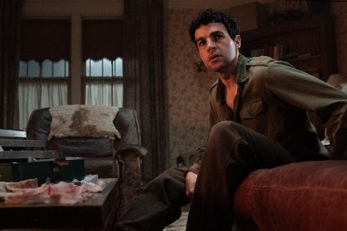 'Wolf Man' - đêm kinh hoàng của người vợ chứng kiến chồng hóa sói