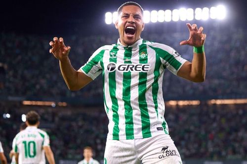 Barcelona vỡ mộng bán Vitor Roque