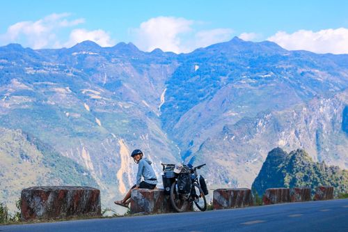 Khách ngoại đổ xô đến Hà Giang