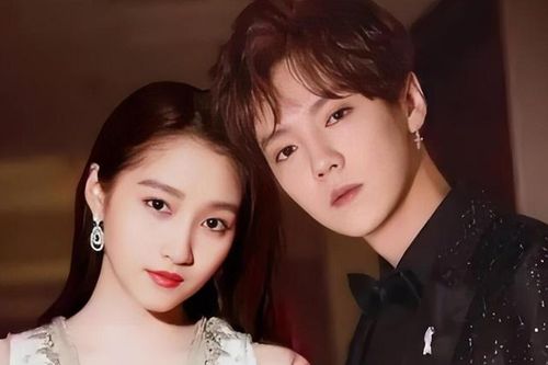 Quan Hiểu Đồng lộ diện