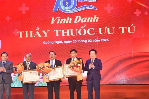 Quảng Ngãi vinh danh các thầy thuốc ưu tú